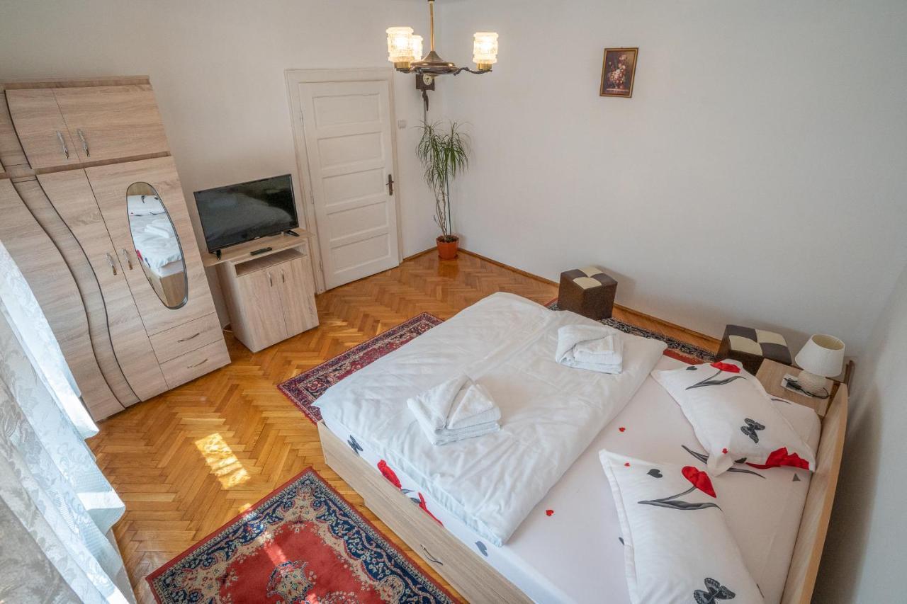 Doi Bujori Apartment Alba Iulia Exterior photo