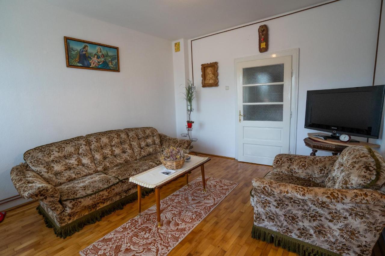 Doi Bujori Apartment Alba Iulia Exterior photo